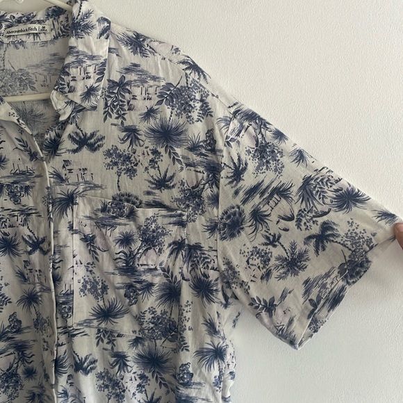 Abercrombie and Fitch Women’s Cropped Boxy Linen Button Down Shirt Medium White - Picture 3 of 7